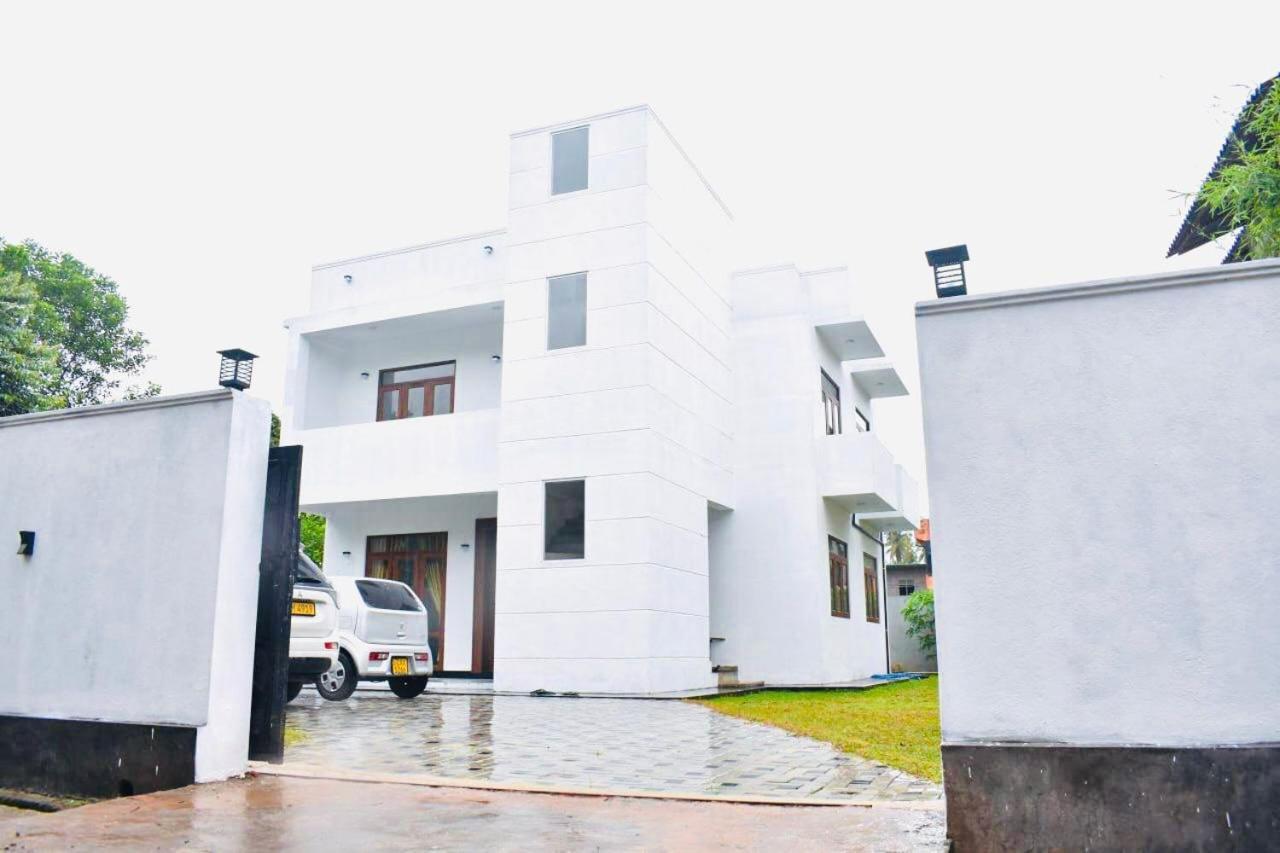 Twinstop Villa Minuwangoda Kültér fotó