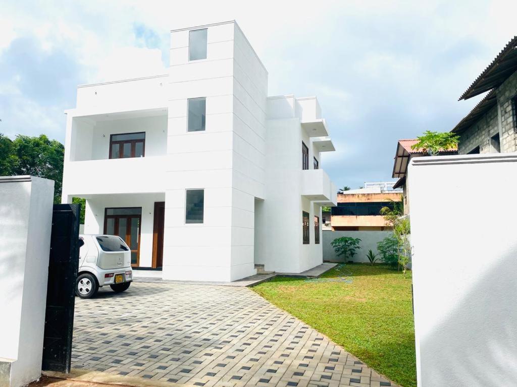Twinstop Villa Minuwangoda Kültér fotó