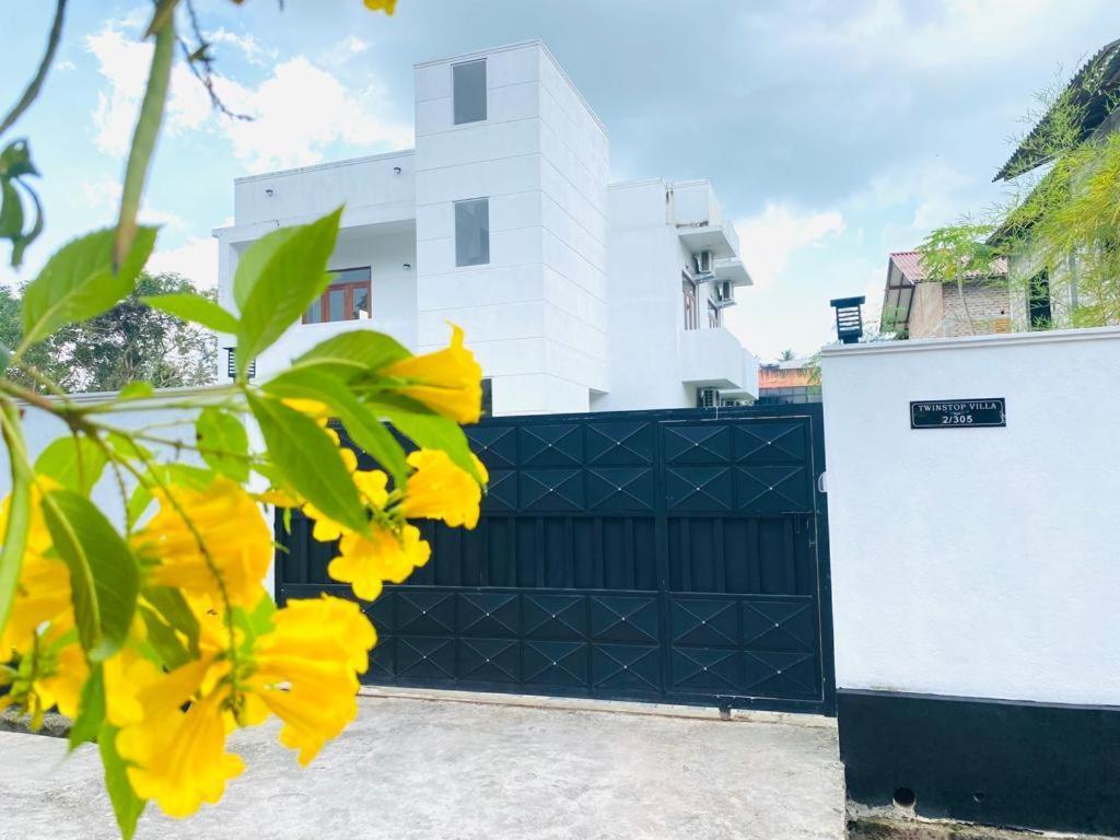 Twinstop Villa Minuwangoda Kültér fotó